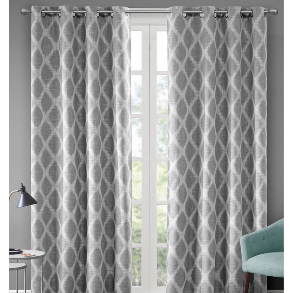 SUNSMART Blakesly Ogee Ikat-Print Blackout Window‎ Panel